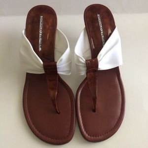 NWOB! Donald J Pliner Women’s Sandals Size 8.5M